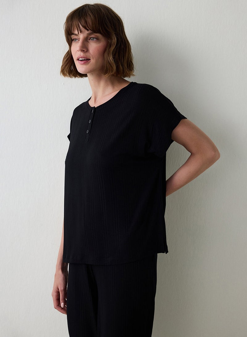 بنتي طقم بيجامة قطن بأكمام قصيرة وياقة دائرية لوقت العطلة - Image 2